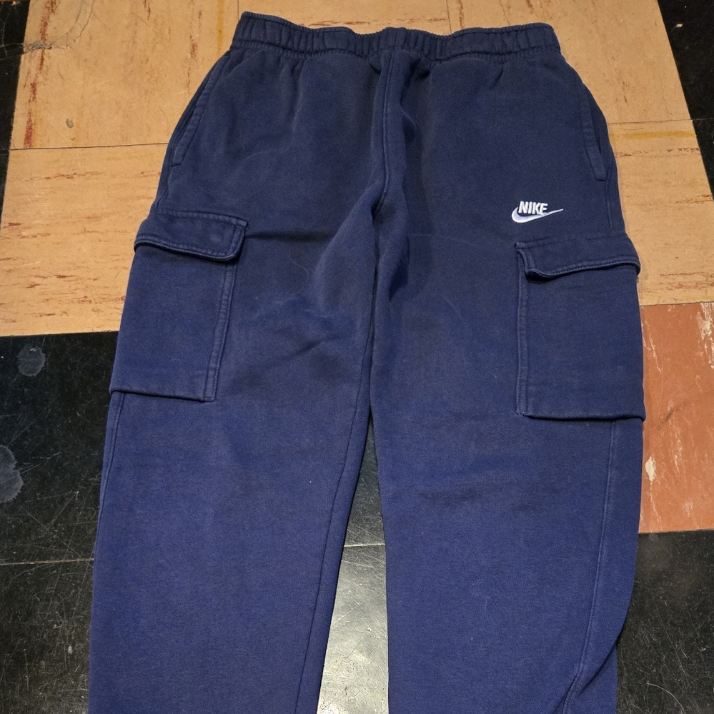 Nike Stylish Blue Jogger Pants Navy Blue Cargo Pockets Mens Size Small. EUC